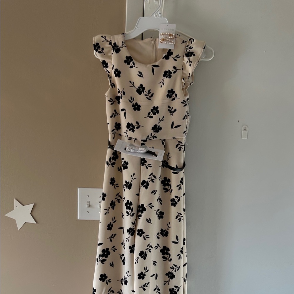 btween Cream‎ and Black Floral Kids Romper